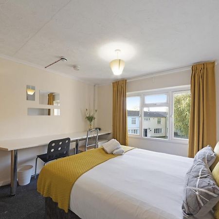 K Suites - Deerswood Avenue Hatfield  Bagian luar foto